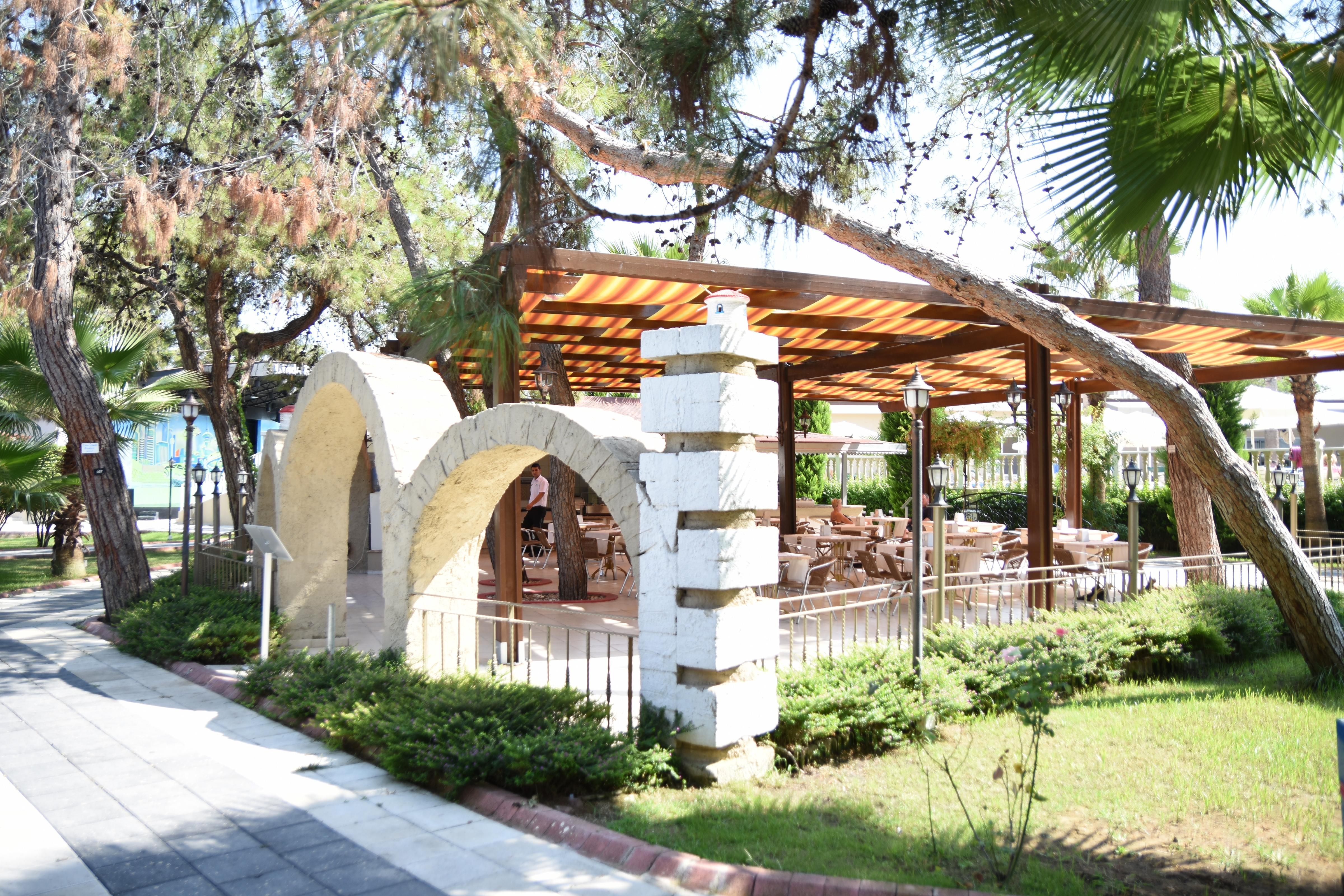 Linda Resort Hotel Side Exterior foto